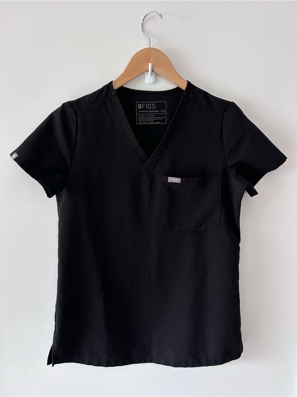 FIGS Technical Collection Scrub Top | Black | XXS